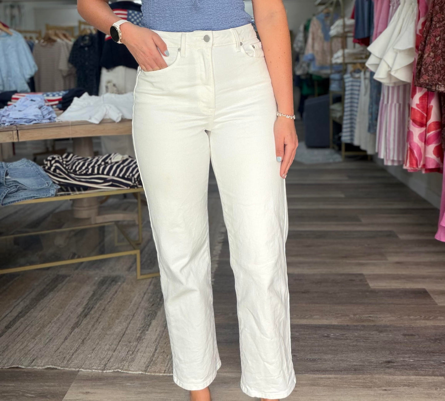 Relaxed Straight Jeans